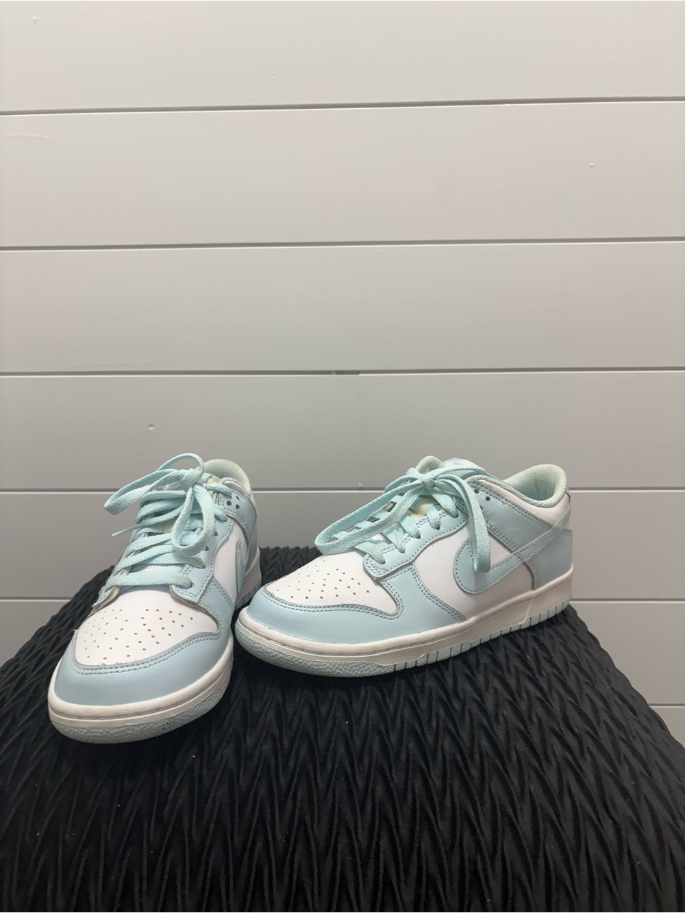 Nike Kids Low-Top Sneakers in Mint Blue and White